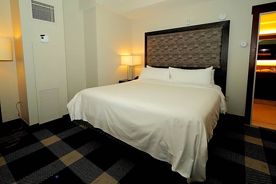 Heavenly Village Condos - Grand Residence