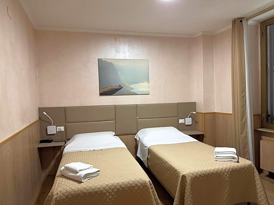 New Alexander Hotel