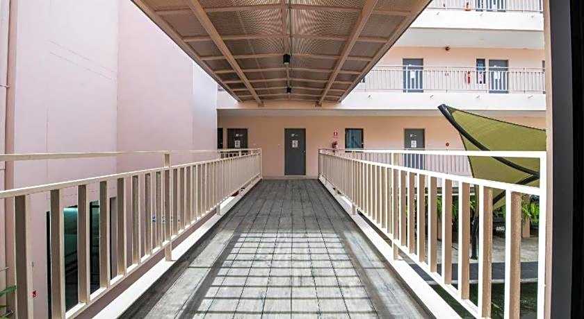 Sattahip 9 Boutique Hotel