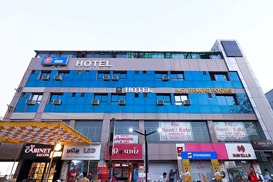 Super OYO Flagship 22477 Hotel Blue Moon