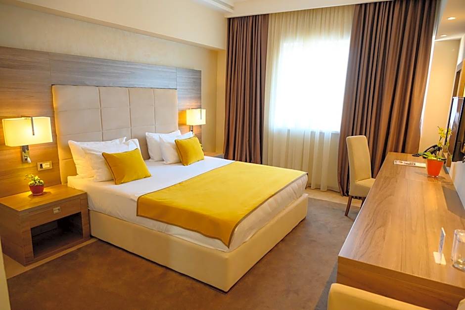 Hotel Tami Residence