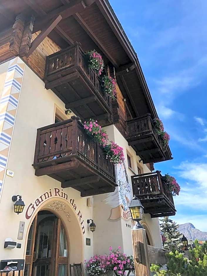 Hotel Garni Rin Da Rin