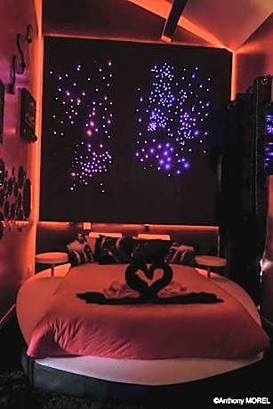 Deluxe Suite with Spa Bath