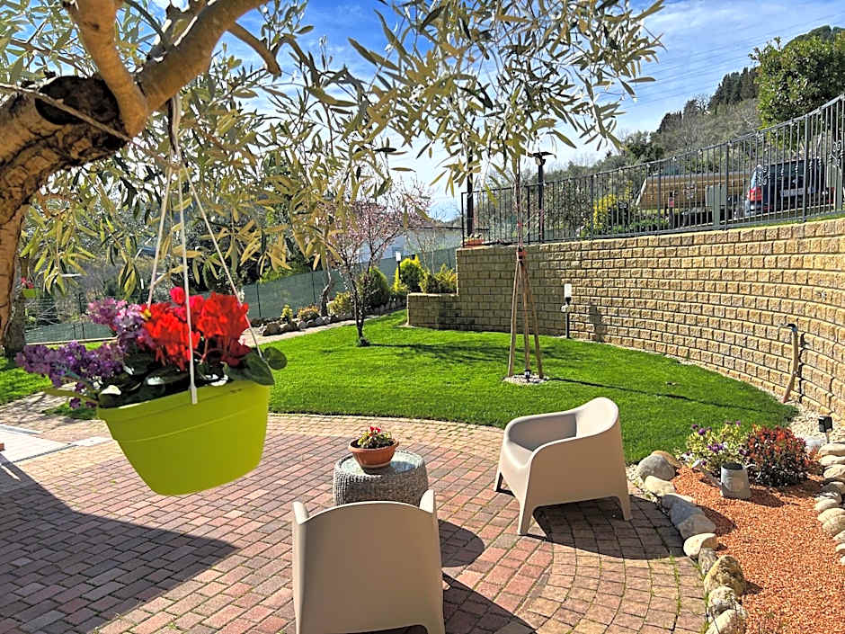 Peperosa in collina B&B