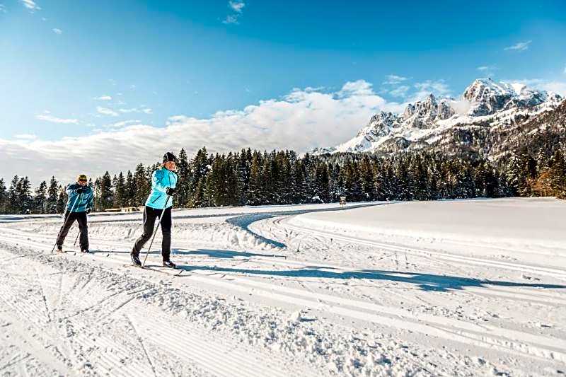 Classic Rooms by Crystal