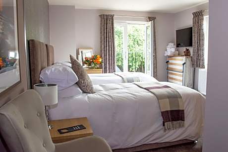 Double or Twin Room with Extra Bed