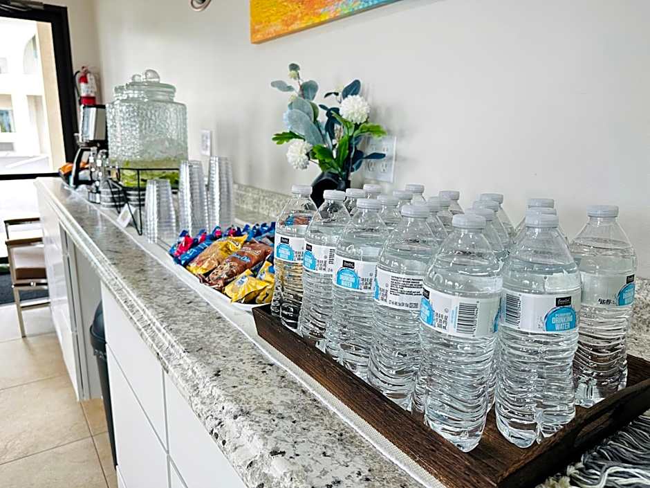 Timberland Inn & Suites