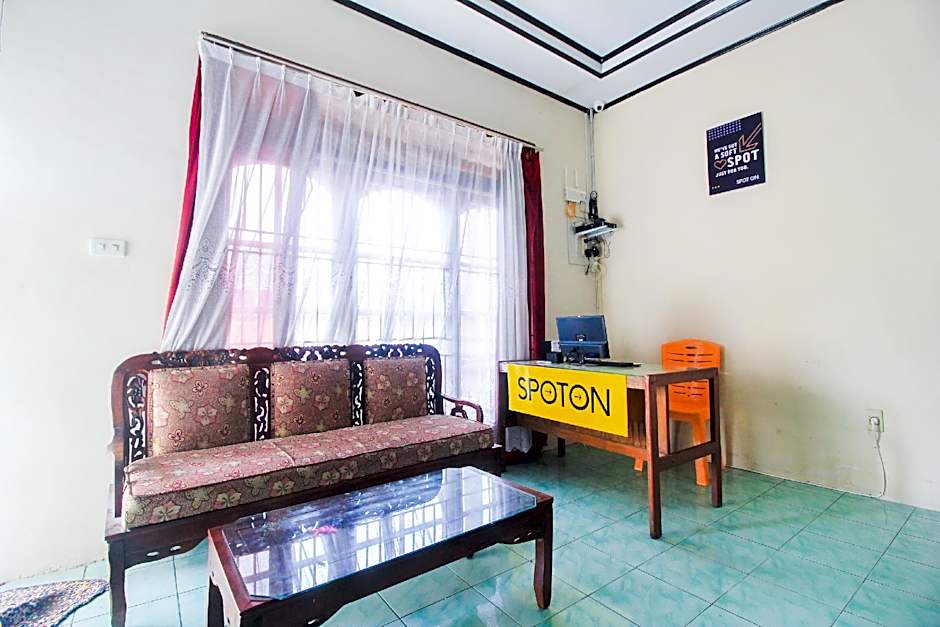 SPOT ON 2370 Berkah Homestay Syariah