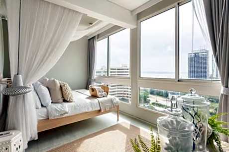 Family Sea view 2Bedroom พร้อมครัว ติดทะเล at Veranda Pattaya