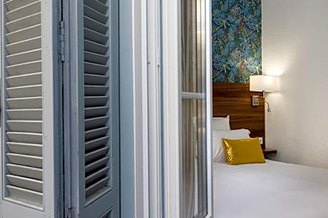 Superior Double Room with Balcony