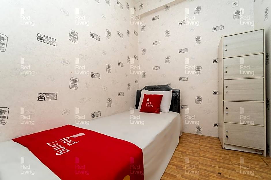 RedLiving Apartemen Tamansari Panoramic - Rasya Room