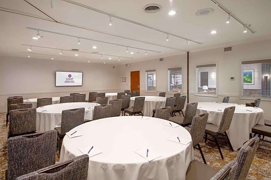 Coast Canmore Hotel & Conference Centre