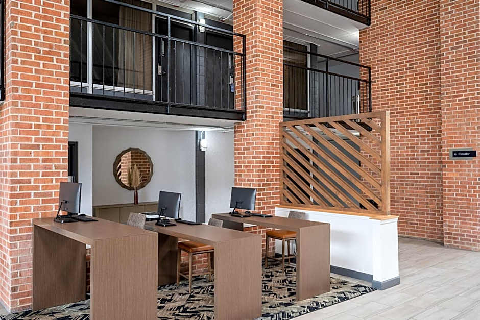 Hawthorn Extended Stay by Wyndham Columbia / Ft. Jackson