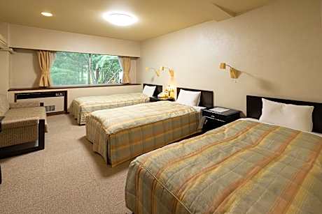 Western-style triple room With unit bath and toilet/Non-smoking