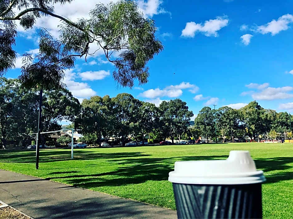 Hello Adelaide Motel and Apartments