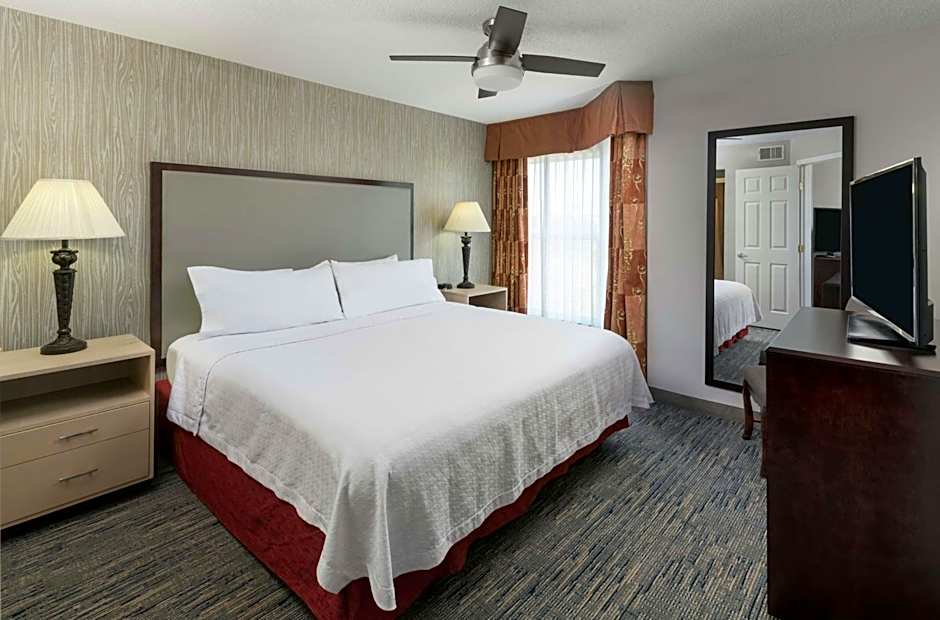 Homewood Suites By Hilton Chicago/Schaumburg
