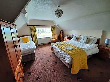 Double or Twin-Ensuite