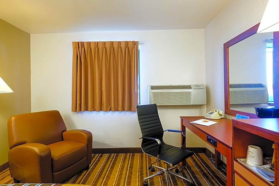 Super 8 by Wyndham Las Cruces/White Sands Area