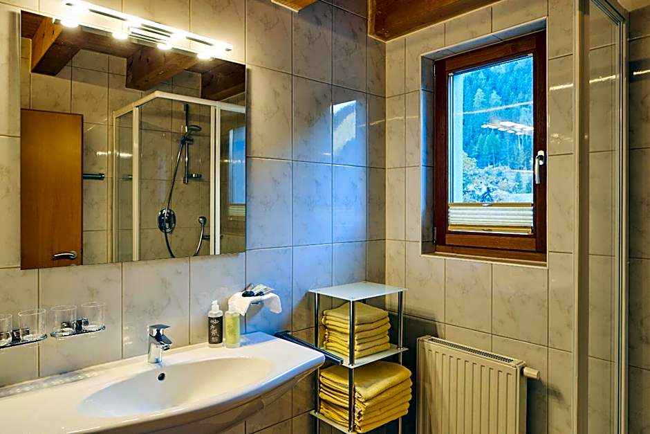 Tirolerhof - Appartementhaus