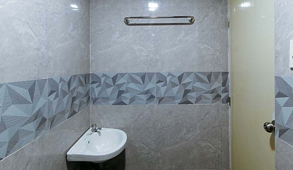 RedDoorz @ Alaminos Pangasinan