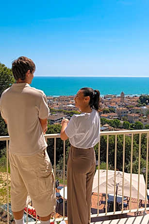 Double Room with Balcony and Sea View