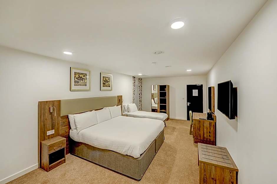 OYO Plymouth Central