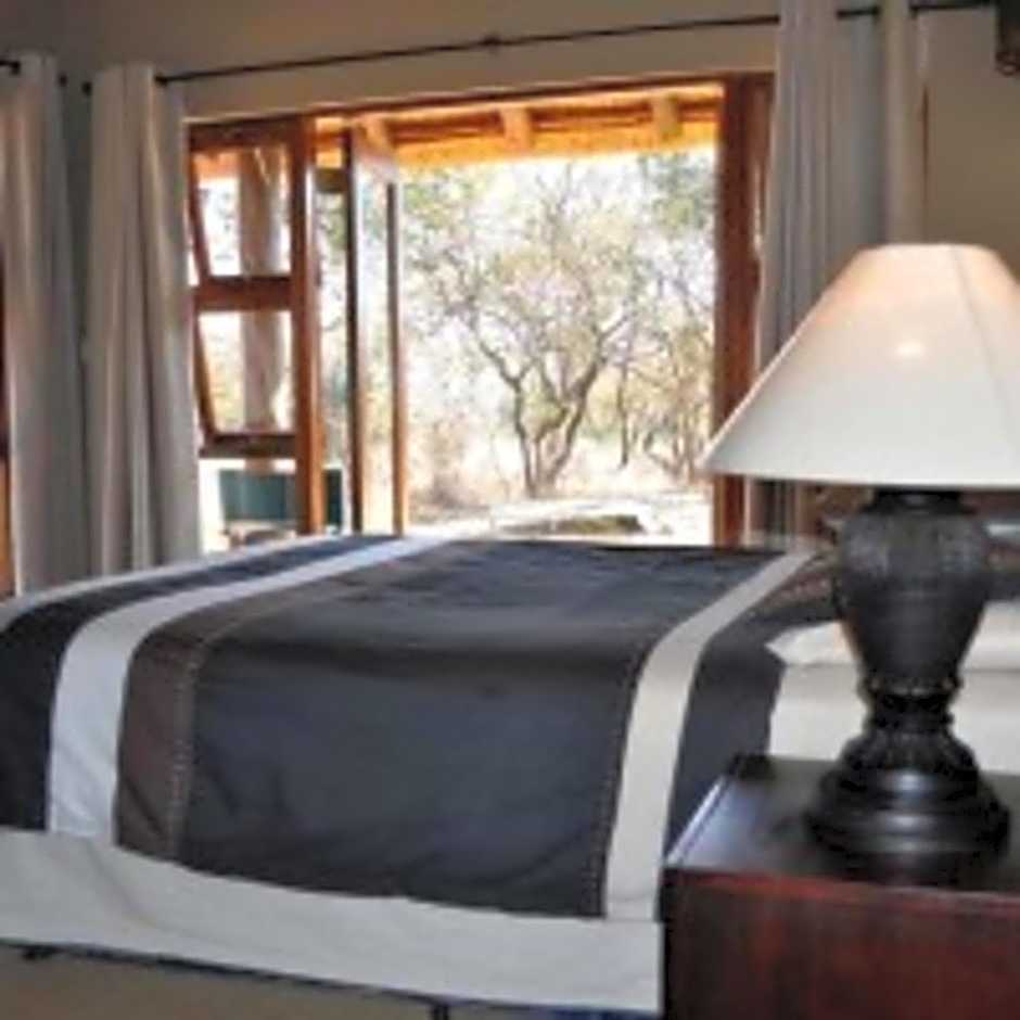 Zebula Golf and Wildlife Estate - Squirrel Pandemonium Pax 12 - Moi Signature Luxury villa