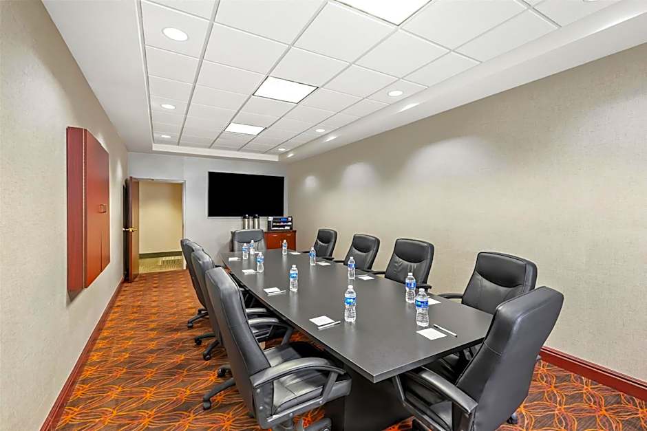 Hampton Inn By Hilton & Suites Grove City