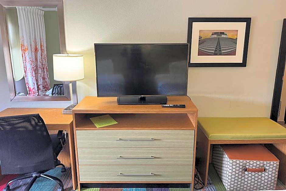 Gallus Stadium Park Inn, an Ascend Collection Hotel