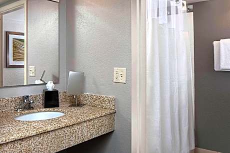 Room, 2 Queen Beds (Hearing Accessible)