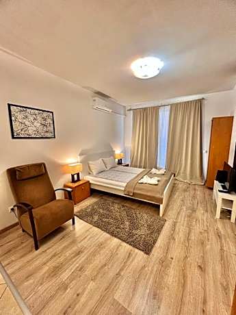 Studio with Balcony (2 Adults)