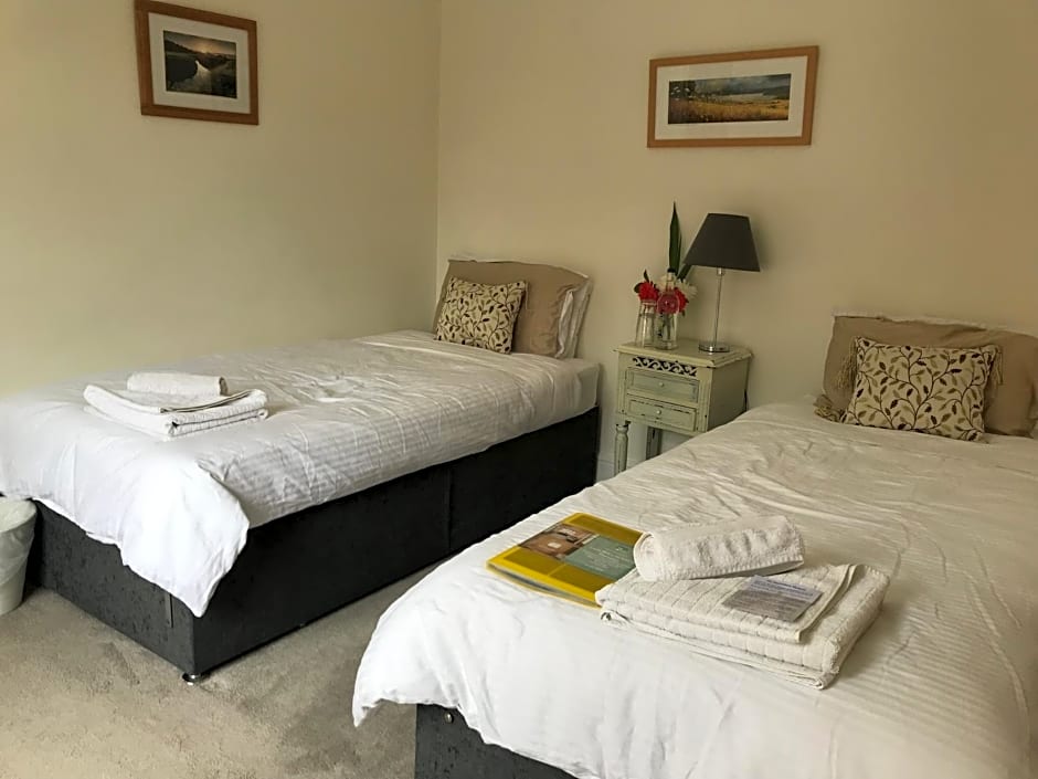 Rie's Retreat - The Emerald room