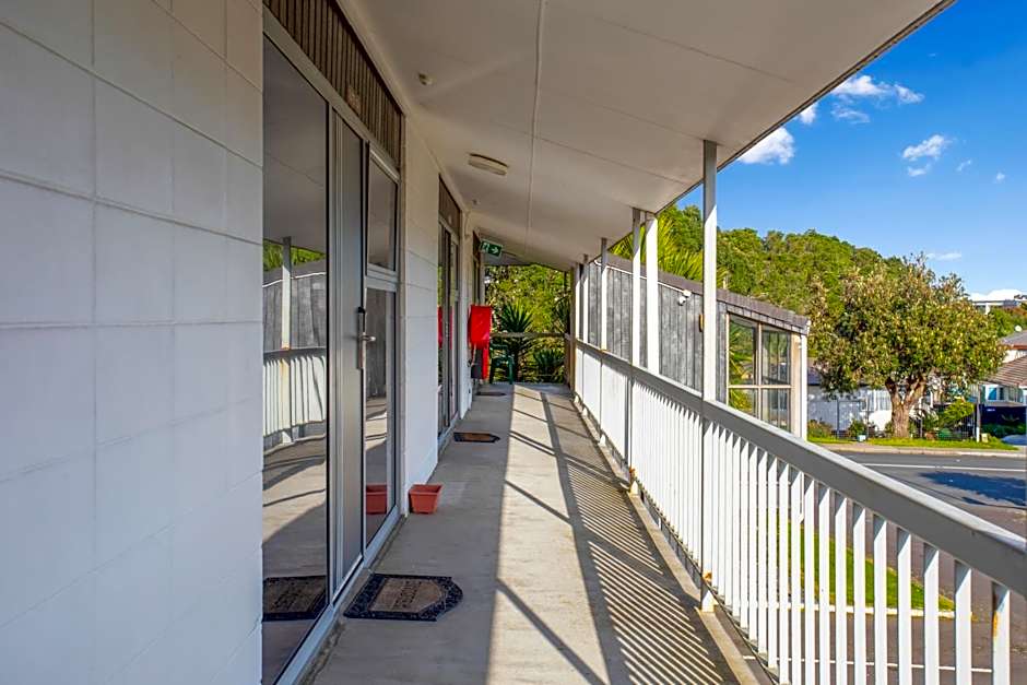 Ellerslie Palms Motel