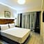 8 Rooms Hotel