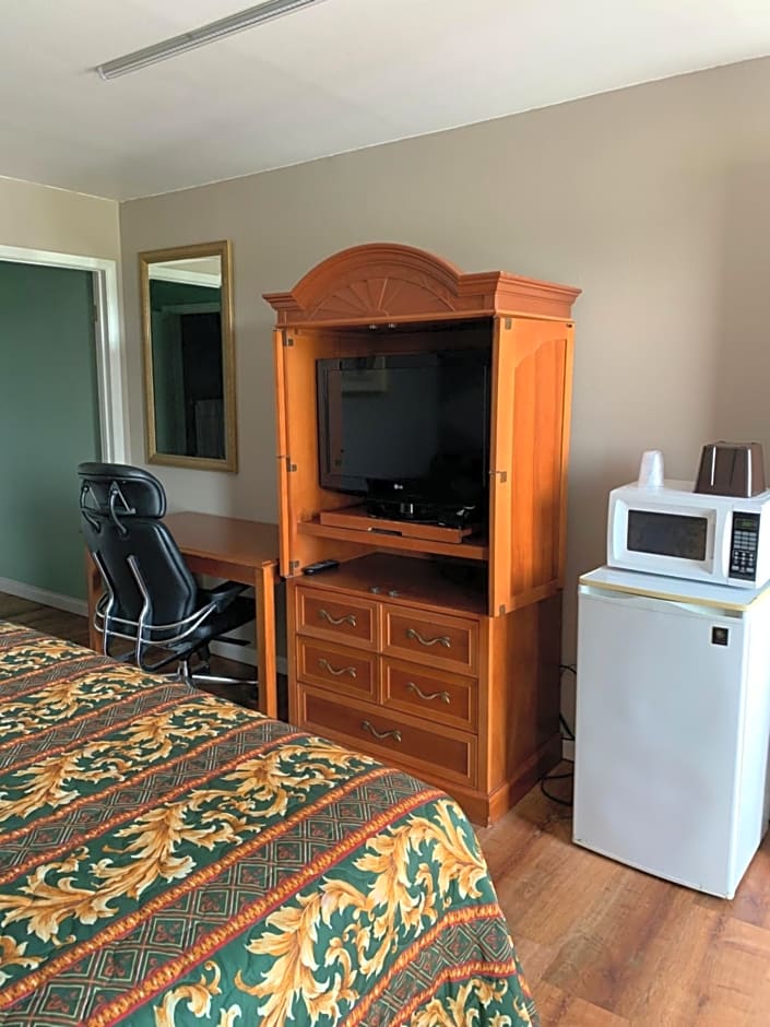 Royal Inn & Suites