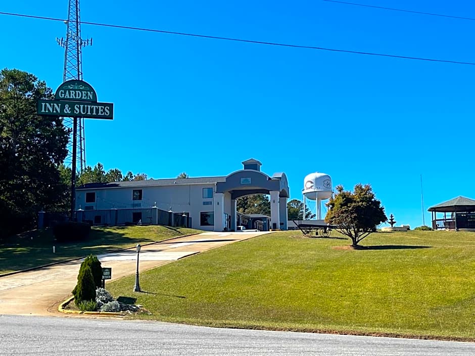 Garden Inn & Suites