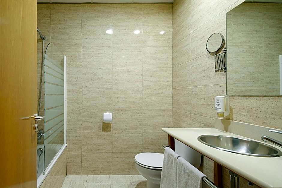 Hotel Sercotel Iriguibel Huarte Pamplona