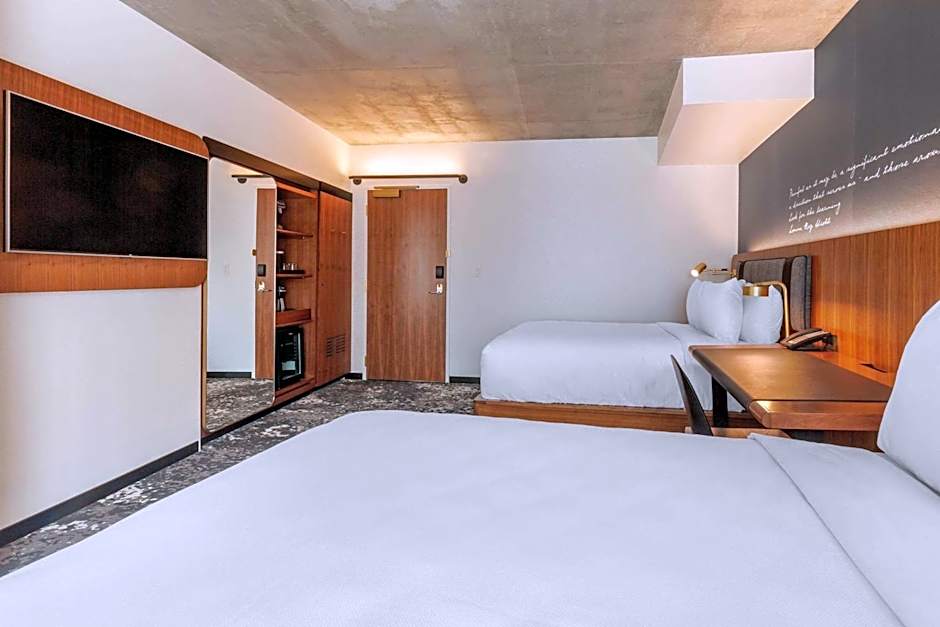 Cambria Hotel Boston Downtown-Seaport