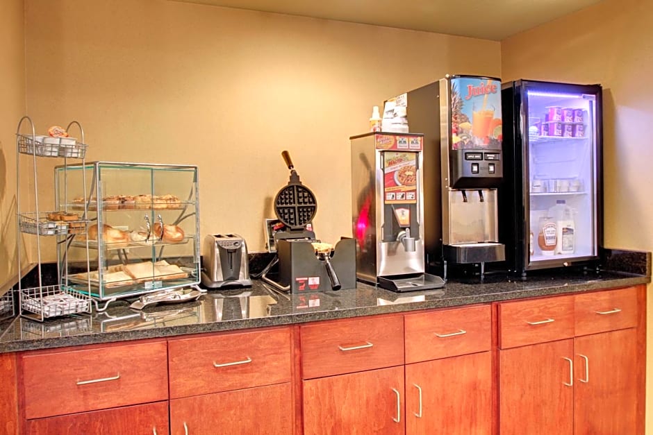Cobblestone Inn and Suites - Eaton