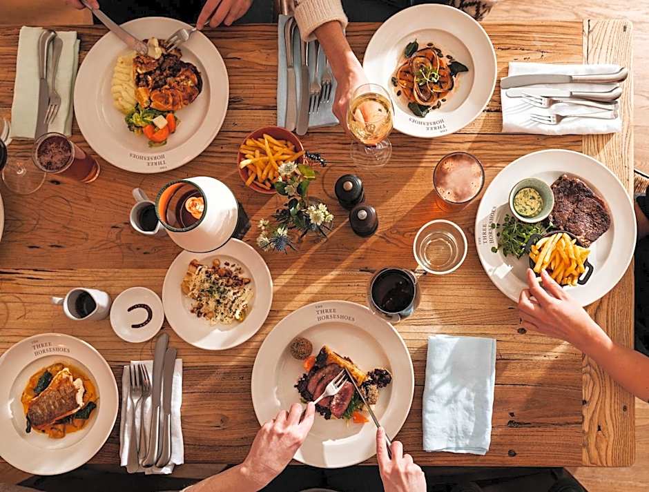 The Three Horseshoes