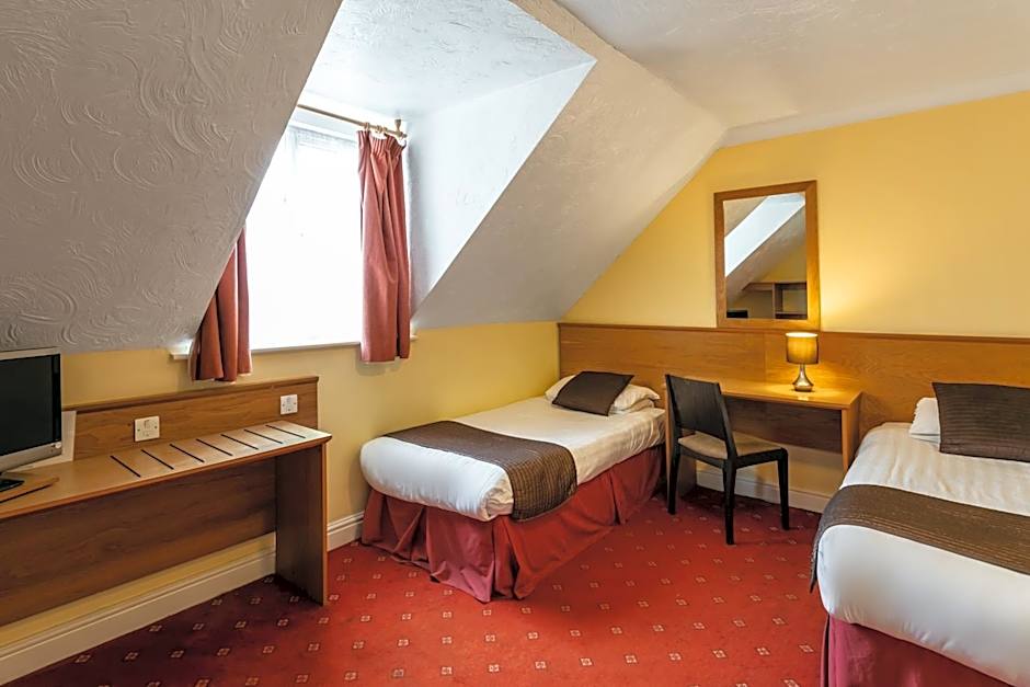 Roydon Marina Village Hotel