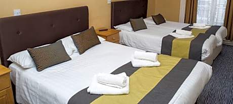 Quadruple Room (4 Twin Beds)