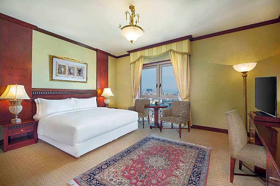 Habtoor Metropolitan Palace Hotel