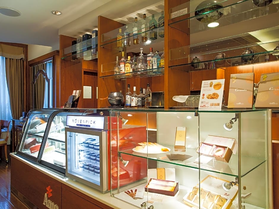 Evergreen Laurel Hotel