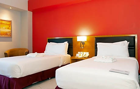 Premium Twin Room with Lounge Access