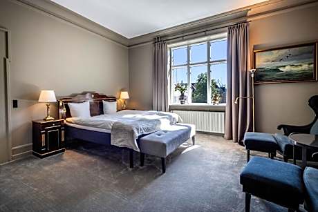 Royal Standard Deluxe Room