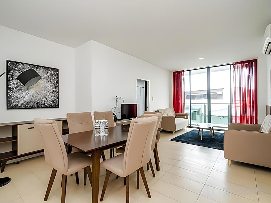 Roxy Hotel & Apartments