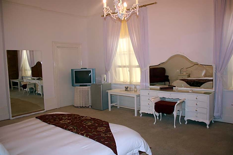 Photo 1 of 2 of Honeymoon Suite