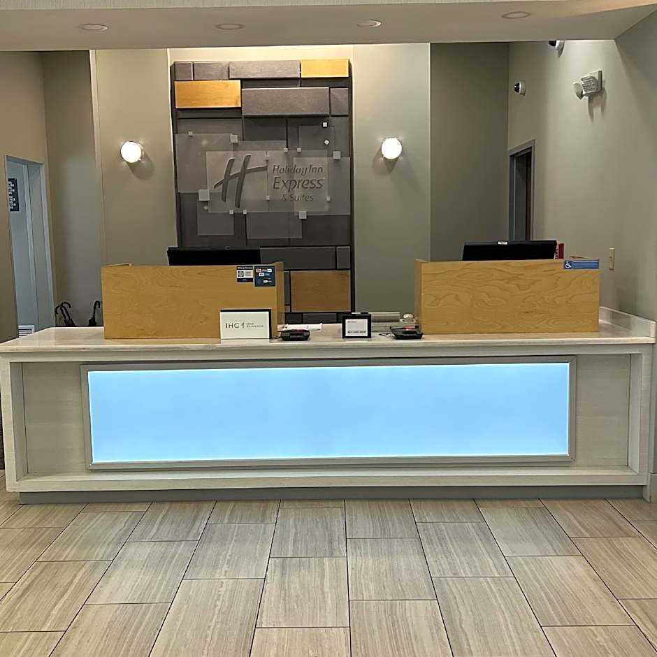 Holiday Inn Express Hotel & Suites Panama City-Tyndall By IHG