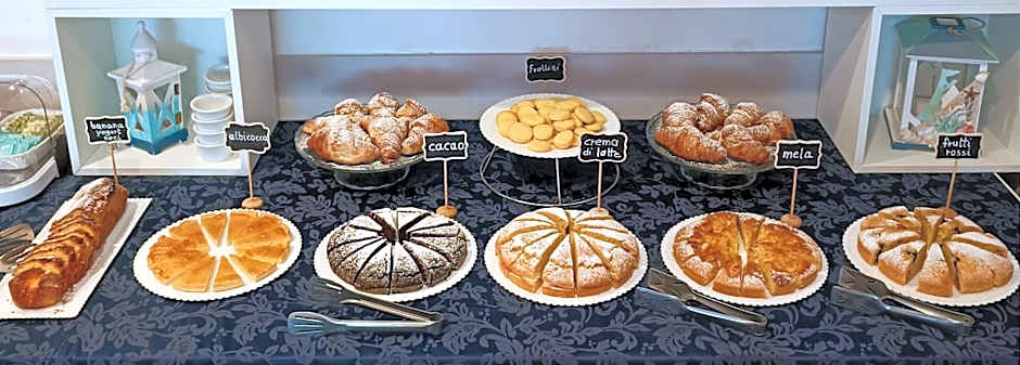 Hotel Susy - Bakery & Gluten Free Home Made - direttamente su viale Dante a due passi dal mare